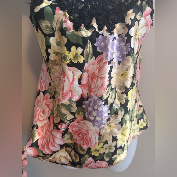 Victoria's Secret Vintage Gold Label Floral Lace Camisole M hydrangeas posies - Picture 3 of 6